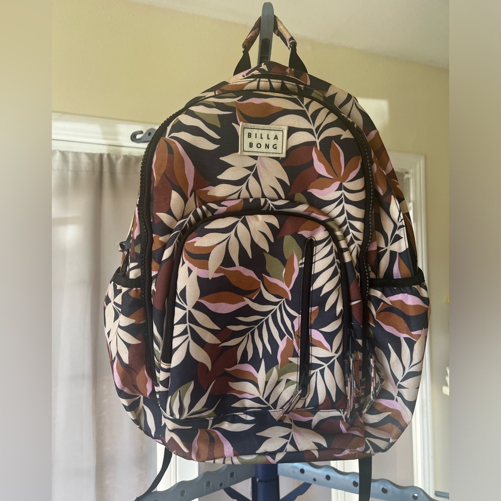 Billabong full size backpack, like new!
